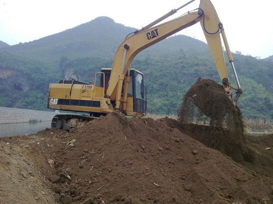 Tahun 2002 80.3kw 0.5cbm Bucket E120B Digunakan CAT Excavator pemasok