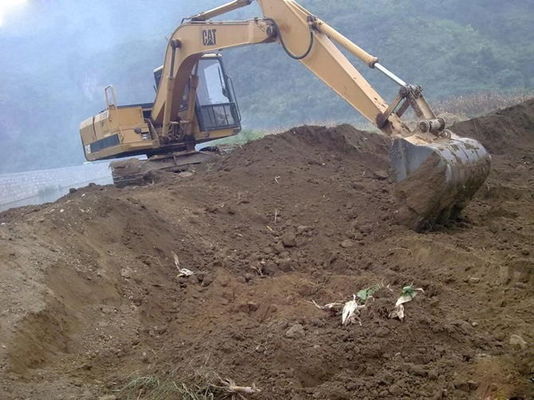 Tahun 2002 80.3kw 0.5cbm Bucket E120B Digunakan CAT Excavator pemasok