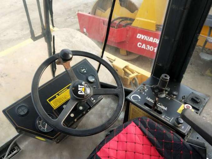 Rol Jalan Tangan Kedua Caterpillar CS-583C Kapasitas 6.6L 1
