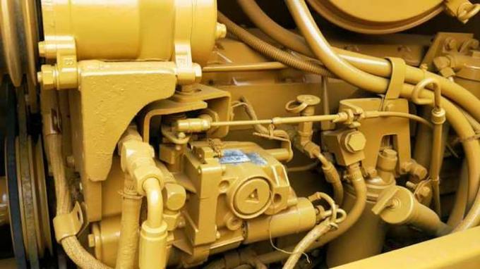 Rol Jalan Tangan Kedua Caterpillar CS-583C Kapasitas 6.6L 2
